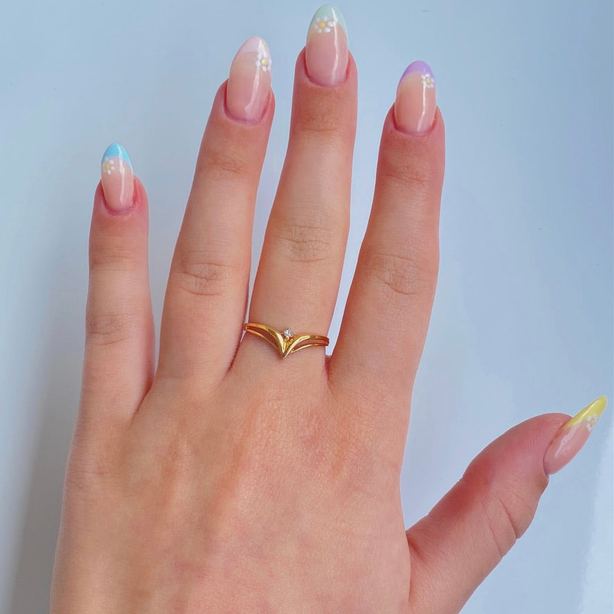 18K Gold Diamond Chevron Ring
