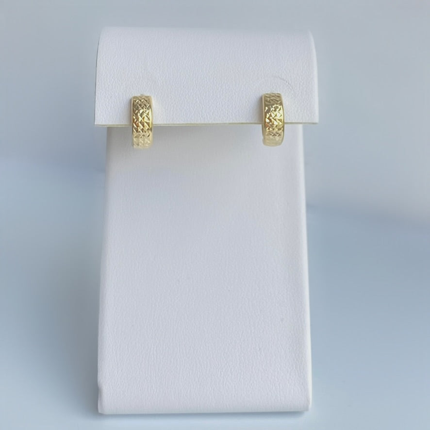 10K Gold Diamond Cut Wide Huggies