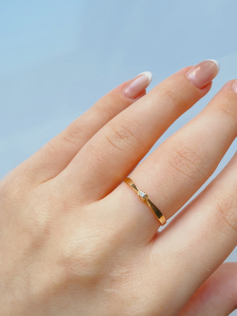 10K Gold Diamond Indent Ring