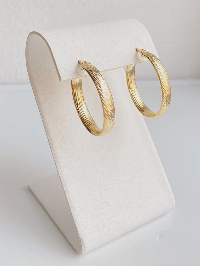 10K Gold Medium Oval Engraved Hoops